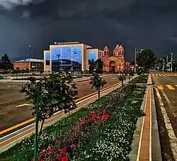 Im Zentrum (links das Kulturhaus), 2020