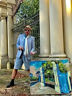 Christian Meier am Eingang zum Jenischpark in Hamburg