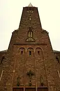Christkönig-Kirche, Turmfront