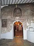 Eingang zum Katholikon