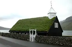 Die Kirche von Kollafjørður aus dem Jahr 1837.