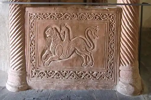 Relief mit der Darstellung einer Chimäre