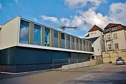 „Haus Berganza“ im Innenhof der Schulen; Bauphase I