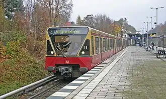 Triebzug Baureihe 480 in Hohen Neuendorf