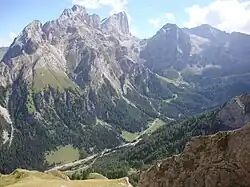 Contrintal mit dem Ombrettapass in der Bildmitte