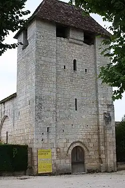 Wehrturm von Saint-Étienne über dem Eingangsportal