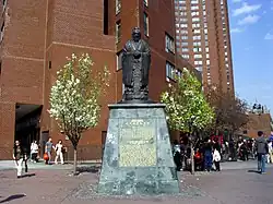 Konfuzius-Statue von Liu Shih auf dem Confucius Plaza