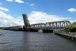 Baltimore truss, Amtrak Old Saybrook–Old Lyme Bridge (1907), Connecticut, USA
