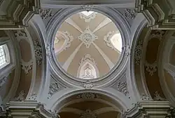 Cosenza, San Domenico: Kern gotisch 1441–1486, Kuppel um 1700, ausgeschmückt 1758