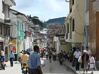 Die Carrera 6 in Sonsón