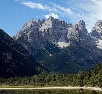 Cristallino di Misurina über dem Dürrensee, rechts Piz Popena und Monte Cristallo
