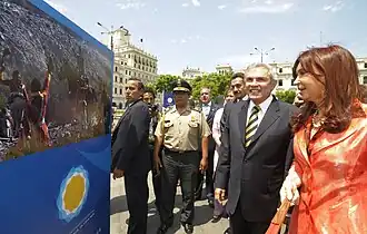 Castañeda zusammen mit der damaligen argentinischen Präsidentin Cristina Fernández de Kirchner (2010)