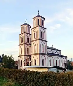 Die Kirche Hl. Vasilije Ostroški in Obilićevo