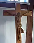 Kruzifix auf dem Altar