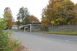 Ehemalige Zufahrt und Wachgebäude der Dörnberg-Kaserne