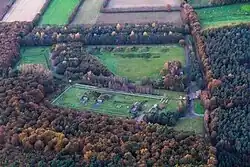 Gesamtansicht des Munitions- und Sondermunitionsdepots in der Zeit der Nutzung des Lagers durch die niederländische Firma Haarmann Feuerwerk (Luftbild, 2014)