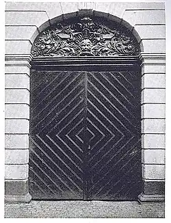 Neußerstraße 12, Eingang