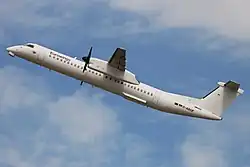 De Havilland DHC-8-400 der LGW