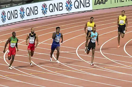 Demish Gaye (gelbes Trikot, Dritter von rechts) erreichte Platz&nbsp;sechs