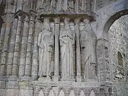 Detail des Nordportals der Kirche