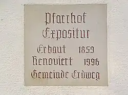 Dachauer Haustafel in Grossberghofen (Erdweg) – ehemaliger Pfarrhof, heute Hutter-Museum