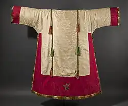 Vorder- und Rückseite einer Dalmatik mit dem Wappen Albrechts von Brandenburg, 1476–1500, Domschatz Halberstadt