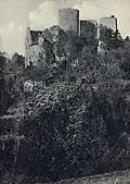 Der Normannstein in den 1920er Jahren – noch ohne Dächer auf dem Rundturm und den beiden Viereckstürmen.