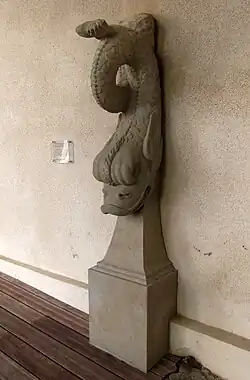 Delphin aus Sandstein (17. Jahrhundert).