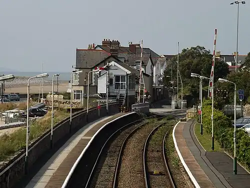 Blick von der Fußgängerbrücke am Bahnhof nach Norden