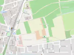 Das Flurstück östlich des Deidesheimer Bahnhofs, die „Leyssergewann“, war einst im Besitz der Leysser von Lambsheim.[1] Sein Name im amtlichen Kataster lautet heute „In der Leisengewann“ und erinnert noch entfernt an das alte Adelsgeschlecht.