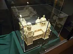 Miniaturmodell einer Kirche