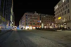 Einzelhandel und Gastronomie am neu angelegten Düsseldorfer Platz