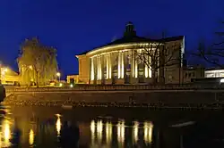 Regentenbau mit Fränkischer Saale