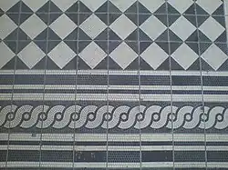 Bodenfliesen in der Station Hietzing