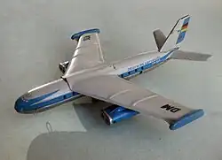 Spielzeugmodell der Baade 152 in den Farben der Deutschen Lufthansa der DDR