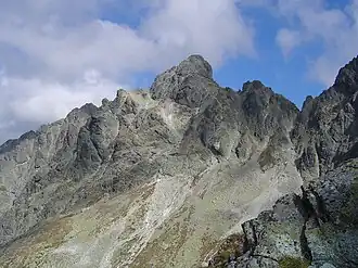 Divá veža vom südwestlich gelegenen Sattel Poľský hrebeň heraus