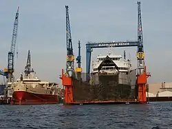 Schwimmdock von Blohm + Voss