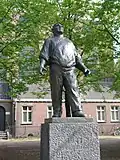Das Denkmal De Dokwerker erinnert an den Februarstreik im Februar 1941