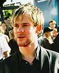 Dominic Monaghan spielt Charlie Hieronymus Pace