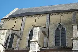 Kragsteine am Hauptschiff