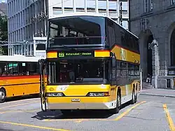 Doppelstock-Postauto in St. Gallen