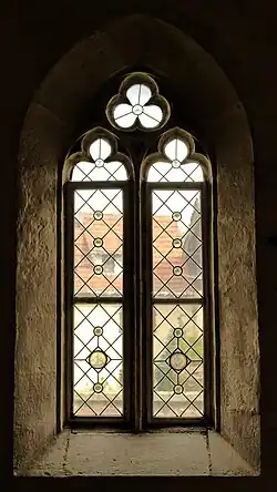 Linkes Seitenschifffenster