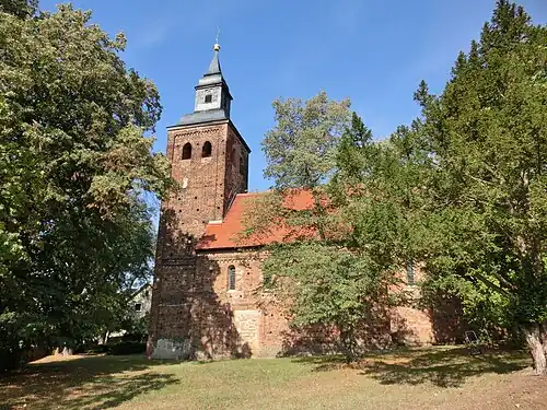 Kirchengebäude von Süden aus