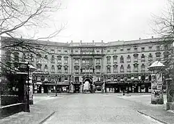 Das Mittelhaus (Dorotheenpassage) um 1920