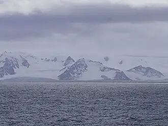 Blick von der Bransfieldstraße auf den Drangov Peak