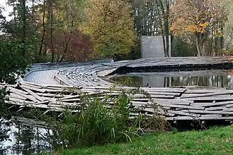 Tadashi Kawamatas Drift Structure oder «Kawamata-Brücke»