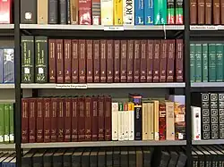 Dritte Auflage der Großen sowjetischen Enzyklopädie in der Jesuitenbibliothek Zürich