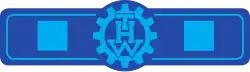 Blaues Rechteck mit hellblauem Rahmen: Mittig das THW-Logo aus Buchstaben und Zahnrad, links und rechts ein gleichfarbiges Quadrat