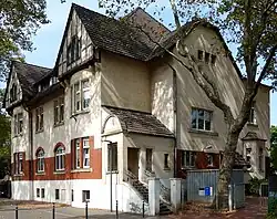 Kronstraße: Ehemaliges Beamtenwohnhaus
