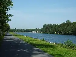 Die benachbarte Regattabahn